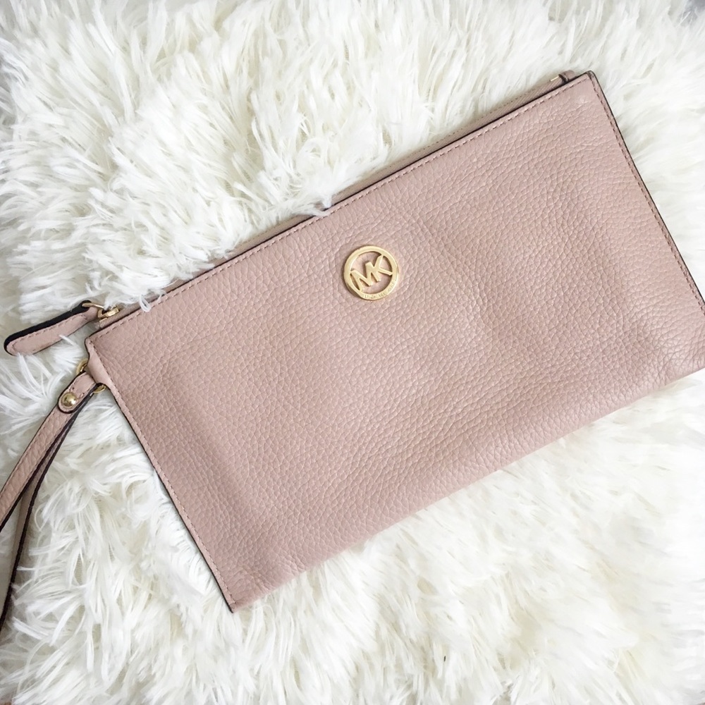 💖 Michael Kors Fulton Clutch in Ballet 💖